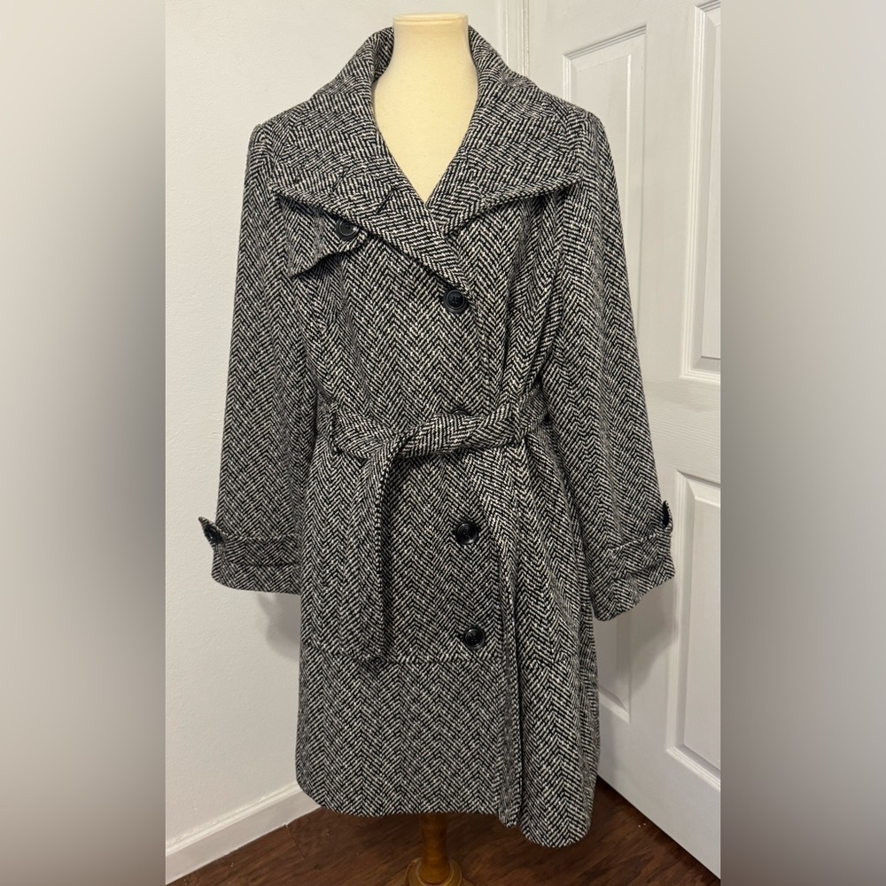 Jones New York Black White Herringbone Coat Wool Blend Button Up Belted Size 1X